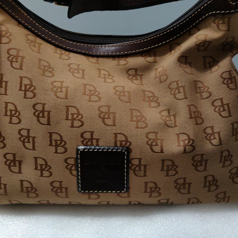 Dooney & Bourke Handbag